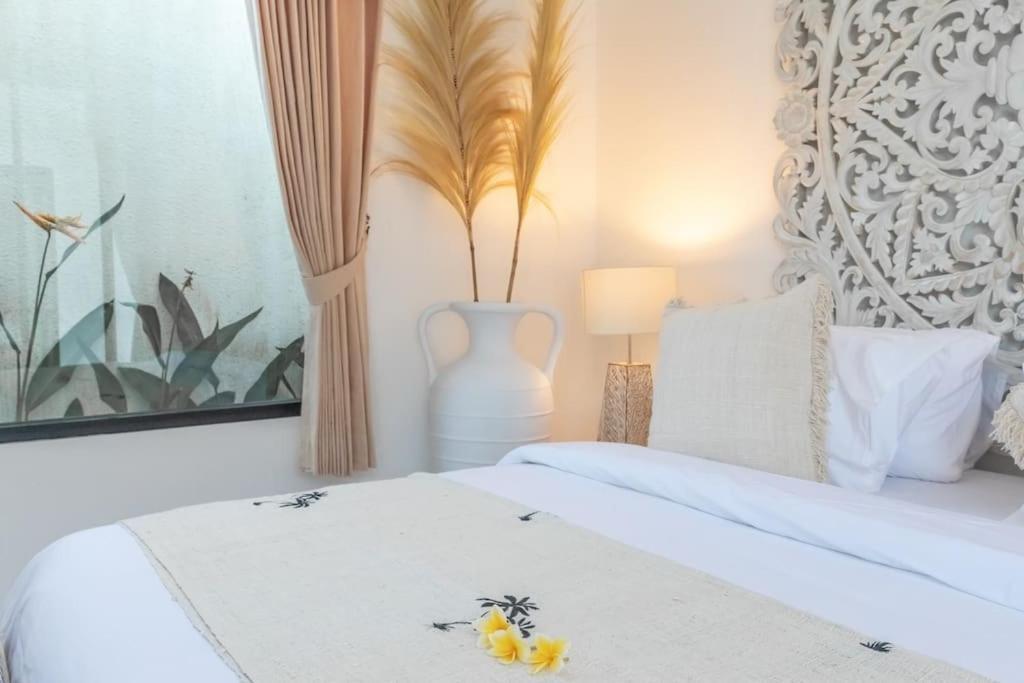 Villa Hakem Elegant And Modern 4 Bedrooms Villa Pool View Canggu Eksteriør billede